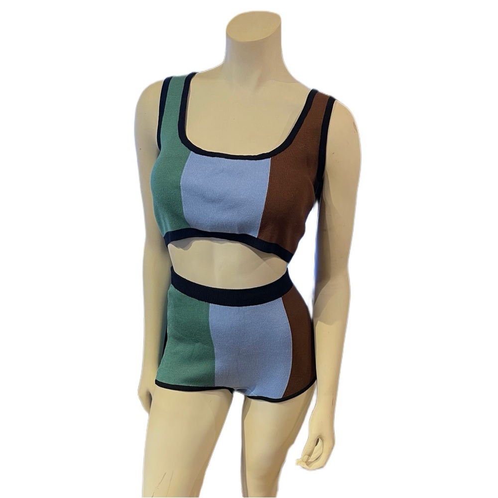 Colorblock Short Set - Picture 2 of 9